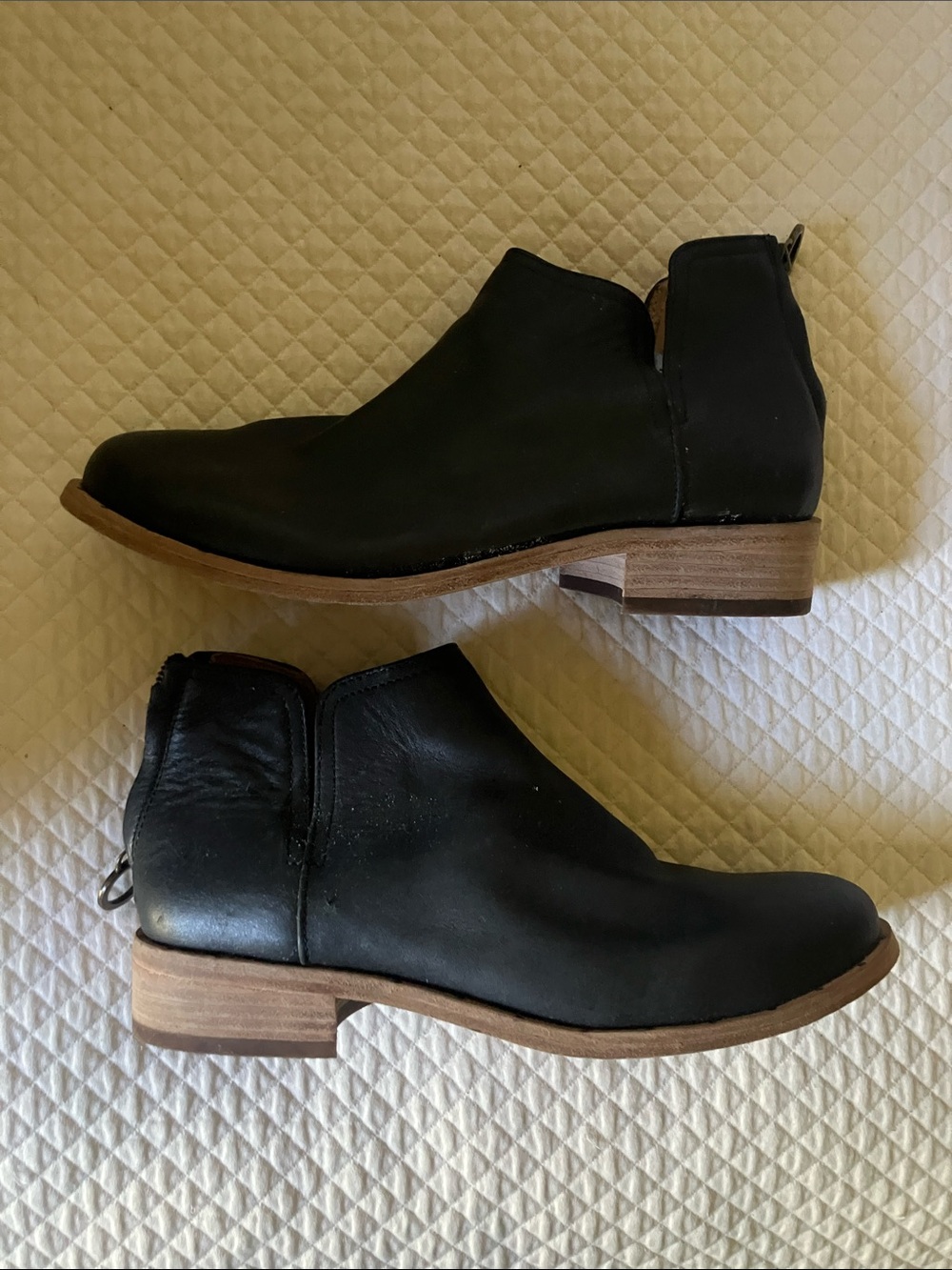beek Falcon Black Leather Ankle Booties with Wood-Tone Heel 8.5 New